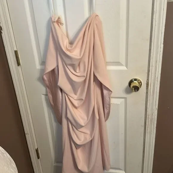 Betsey &Adam Drapedback ruched Sheath Dress NWOT 12 - Picture 11 of 11